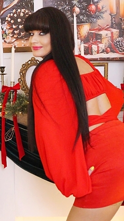 Julia Nikolaev 2282197