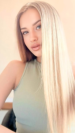 Yaroslava Kyiv 2363646