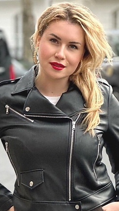 Olga London 2379804