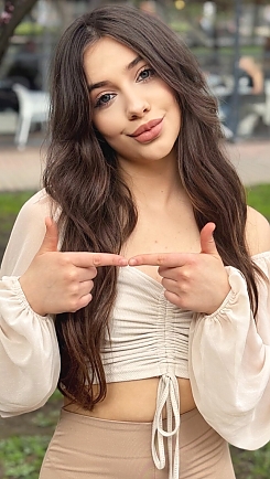 Mariia Ivano-Frankivsk 2381706