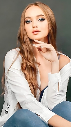Viktoriia Kyiv 2382190