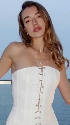 Alona Kyiv 2385720