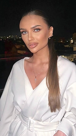 Julia Brussels 2386903