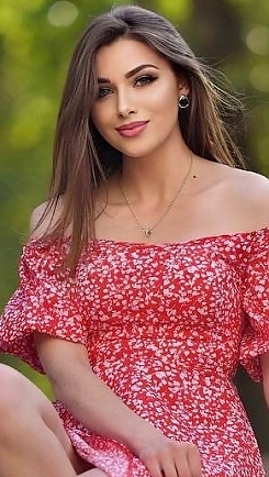 Alina Rivne 2390872