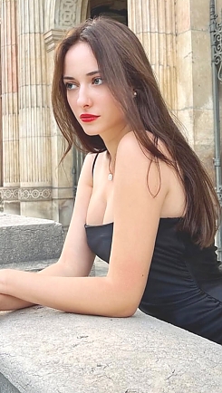 Yelyzaveta Lyon 2391381