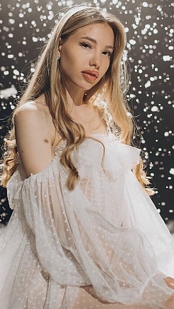 Oksana Chernihiv 2391622