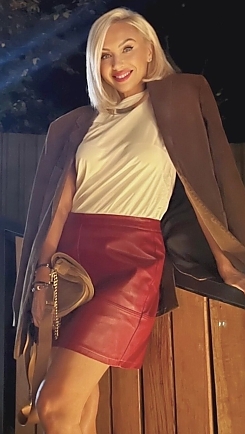 Yuliya Catanzaro 2392446