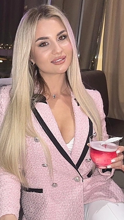 Kristina Milan 2392947