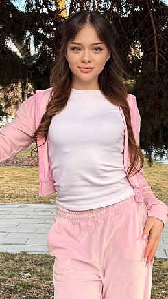 Anna Cherkasy 2393615