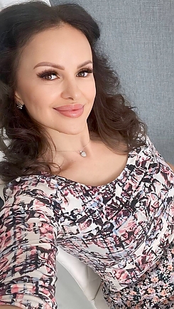 Mariia Prague 2393740