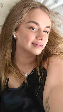 Mariia Paris 2394084