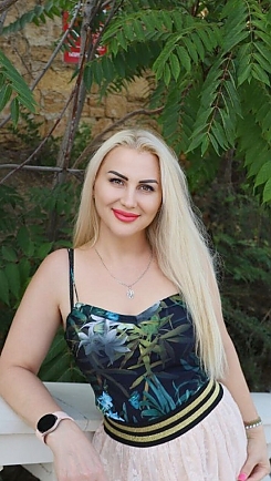 Nadiia Istanbul 2396205