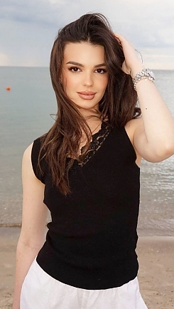 Yelyzaveta Bucharest 2396650