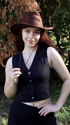 Daryna Ivano-Frankivsk 2407348
