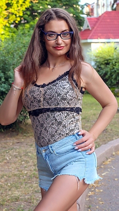 Alona Odesa 2416912