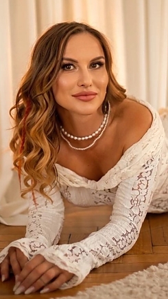 Mariia Kharkiv 2419493