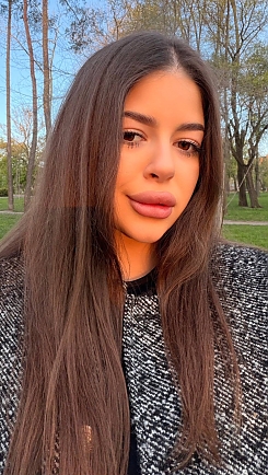 Arina Cherkasy 2426753