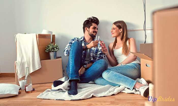 how long should you date before moving in together
